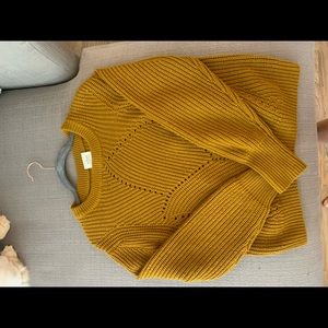 Gorgeous Wilfred Aritzia Sweater size medium